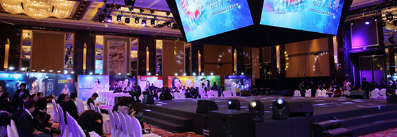 攝影團(tuán)隊(duì)